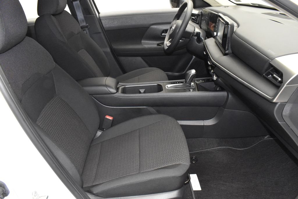 Certified Used 2025 White Nissan S image 23