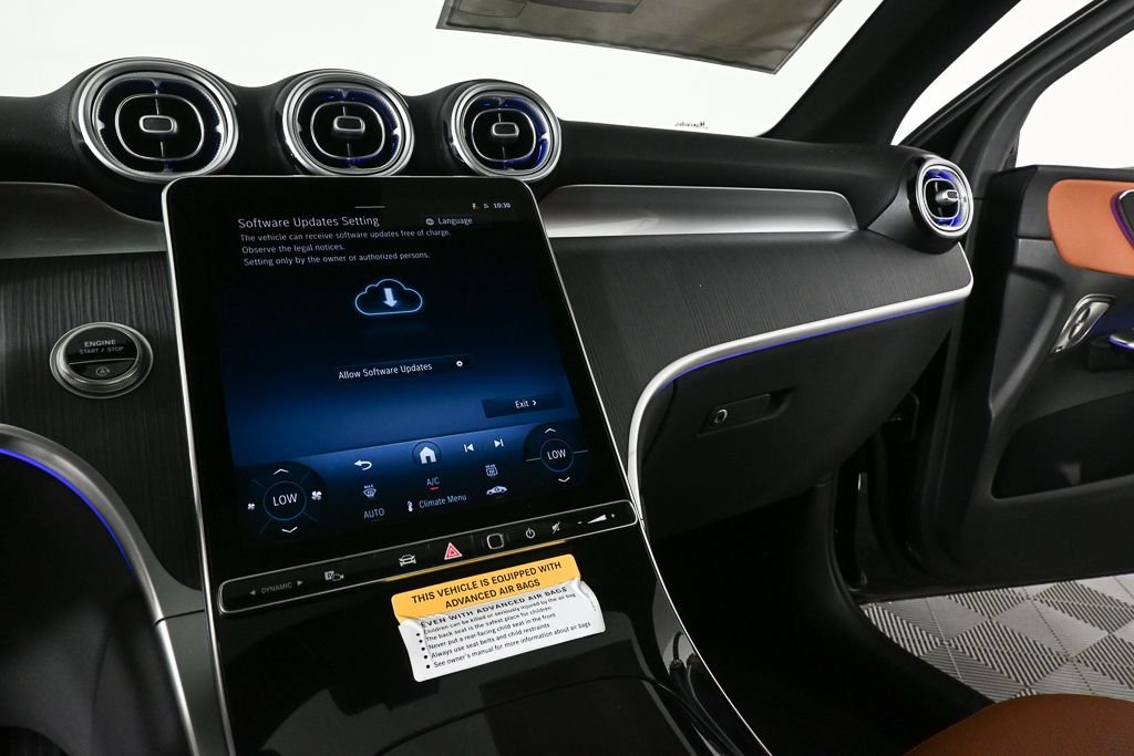 New 2026 Black Mercedes-Benz GLC 300 image 13