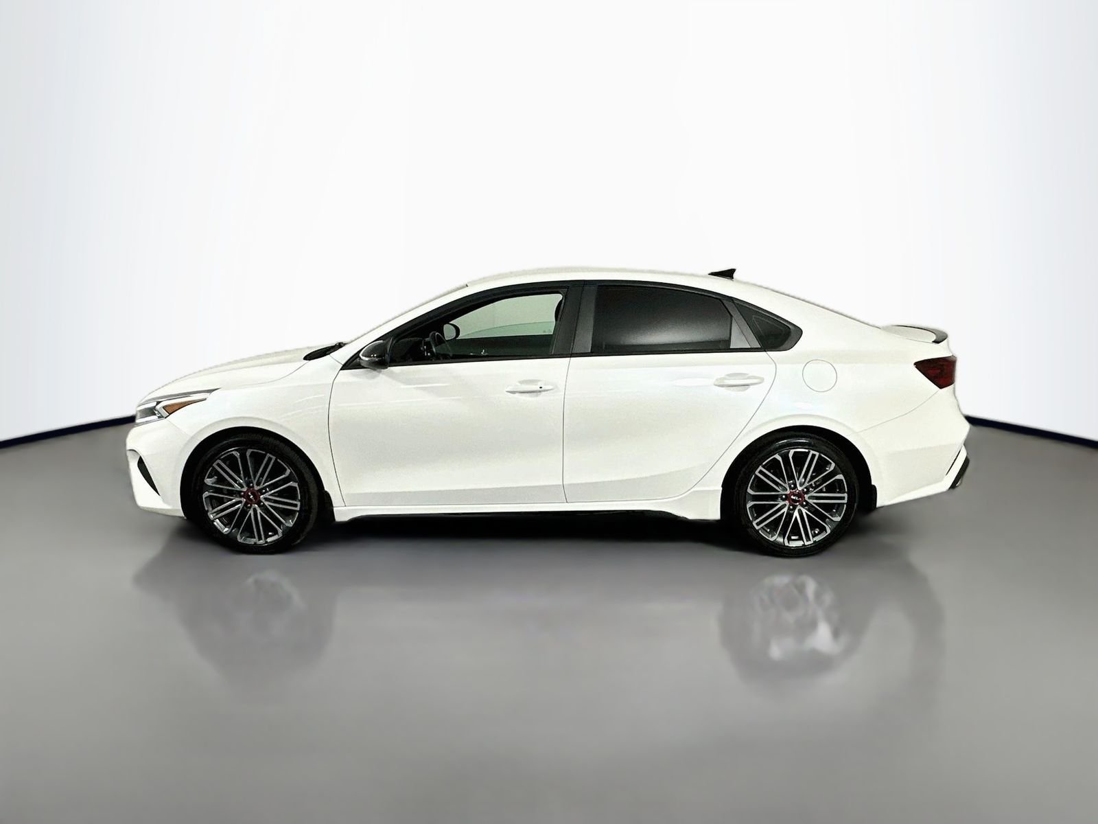 Used 2022 Snow White Pearl Kia GT image 4