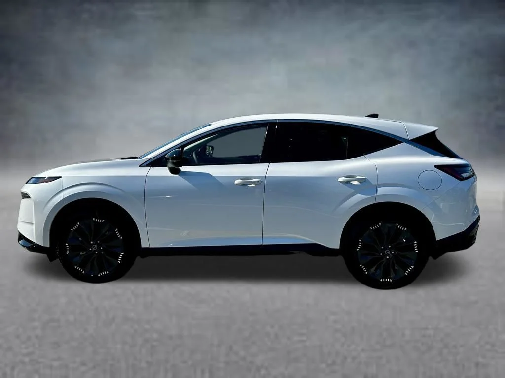 Used 2026 Everest White P Nissan Platinum image 8