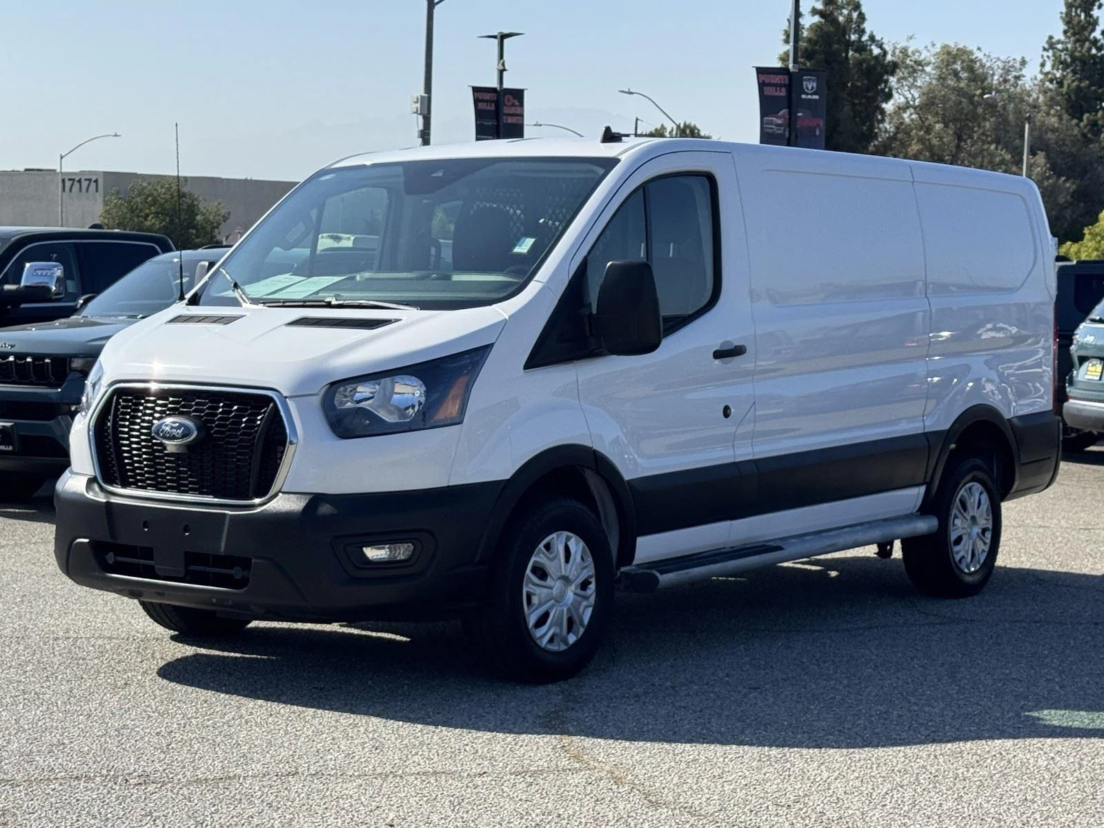 Used 2024 Oxford White Ford 250 image 3