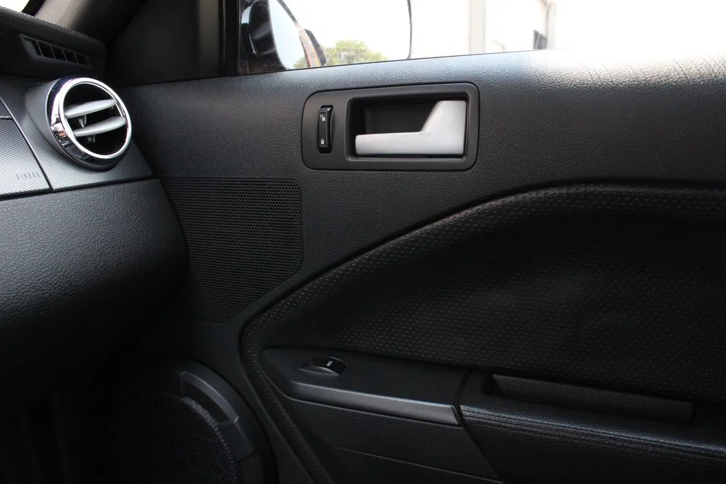 Used 2007 Orange Ford GT Deluxe image 19