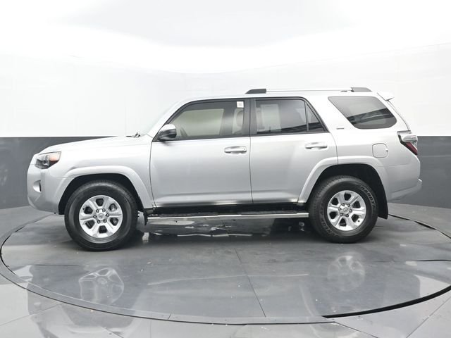 Used 2022 Classic Silver Metallic Toyota SR5 image 23