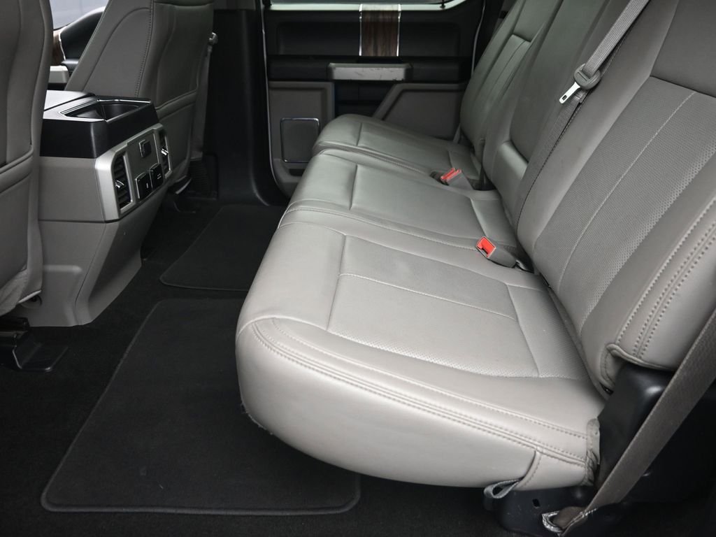 Used 2019 White Ford Lariat image 11