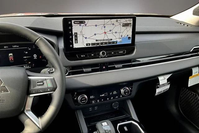 2026 Mitsubishi Outlander SE - Photo 6