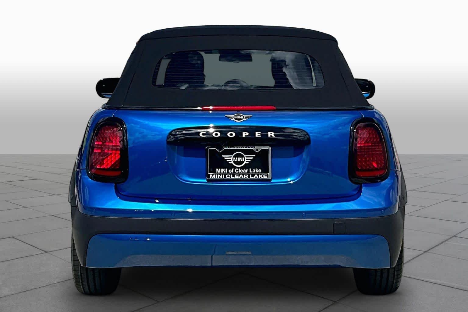 New 2026 Icy Sunshine Blue Metallic MINI Signature Plus image 4
