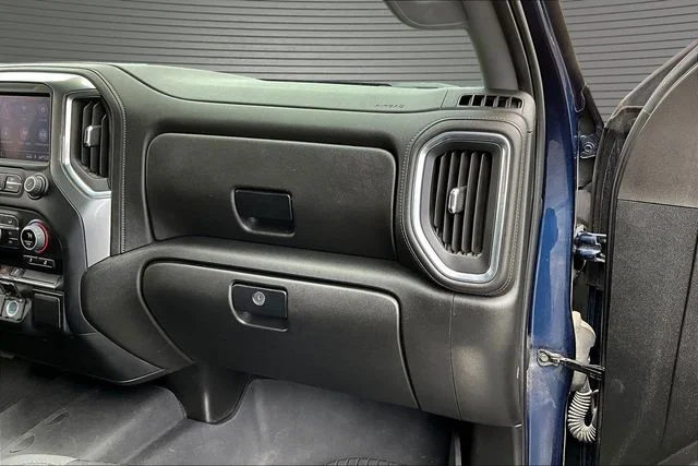 Used 2022 Blue Chevrolet LT image 26
