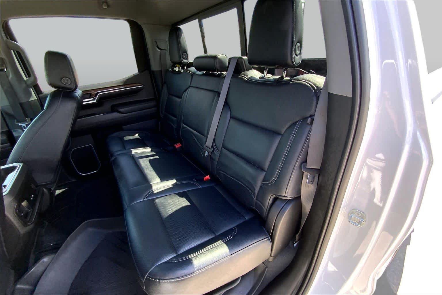 Used 2022 Summit White Chevrolet RST image 20