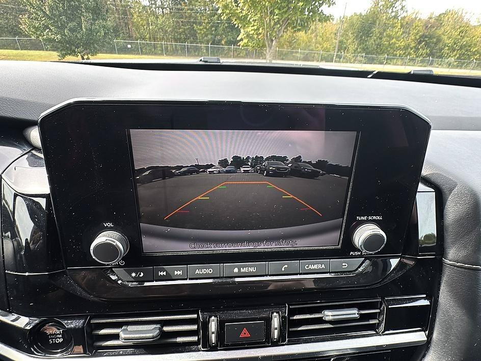 Used 2025 Super Black Nissan SV image 16