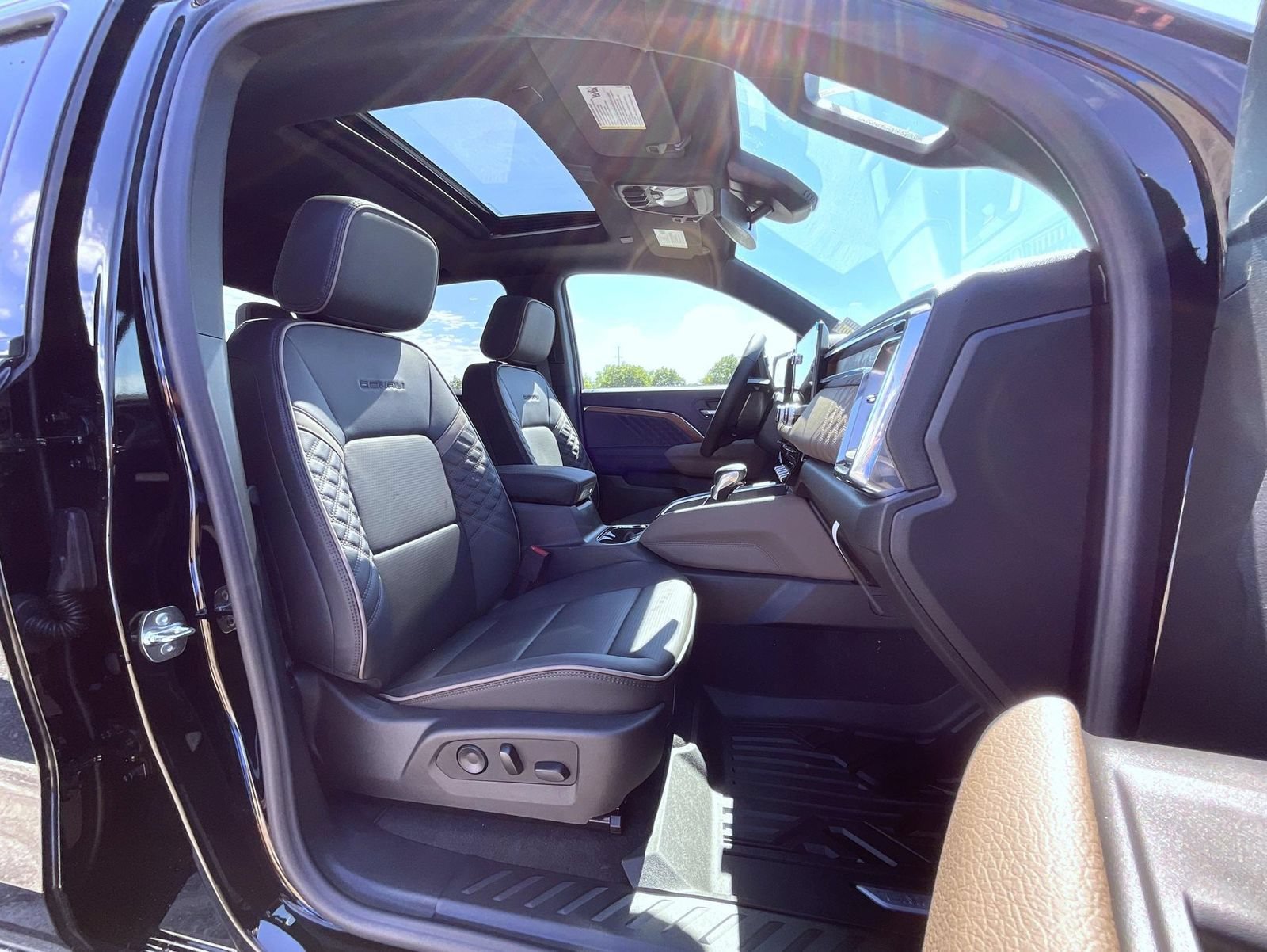 2026 GMC Canyon Denali - Photo 15