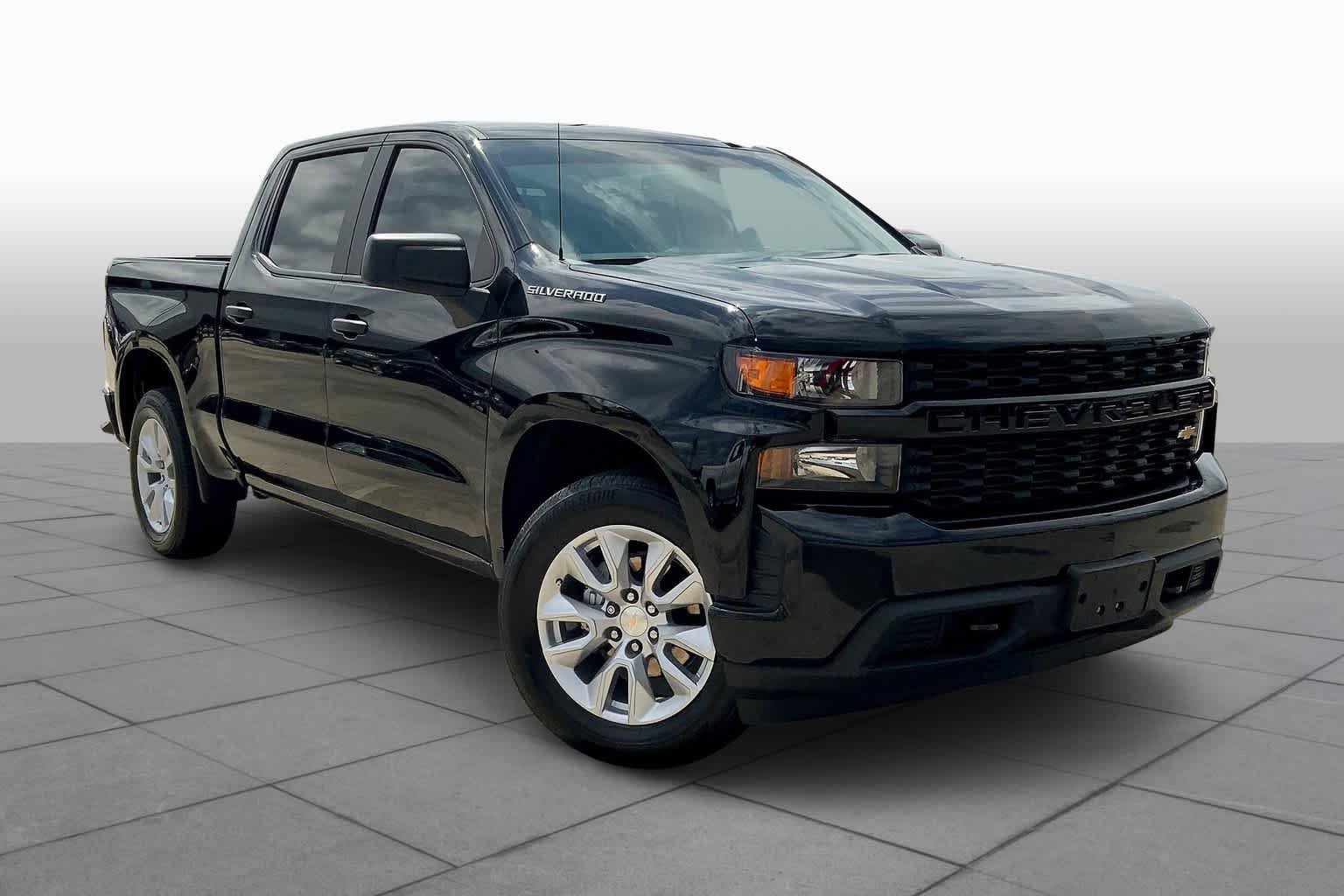 Used 2021 Black Chevrolet Custom image 3