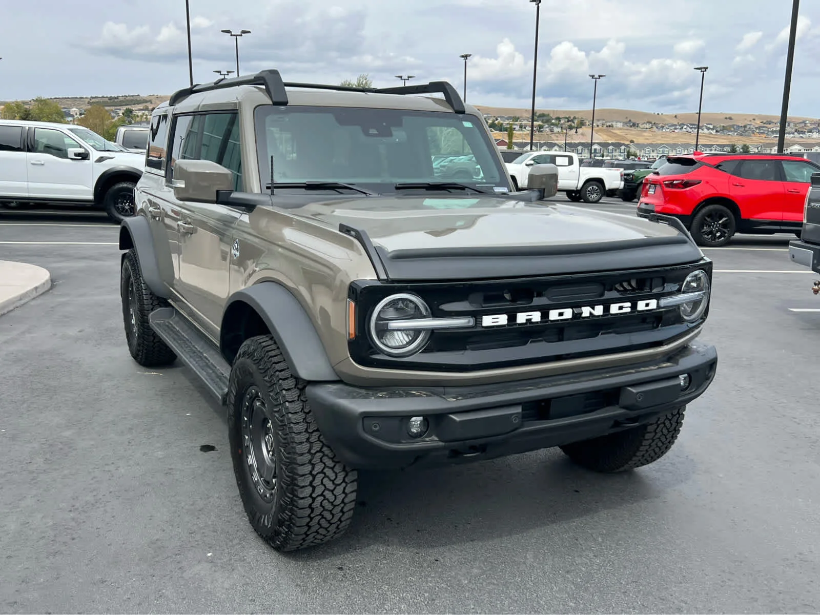 Used 2025 Gray Ford Outer Banks image 4