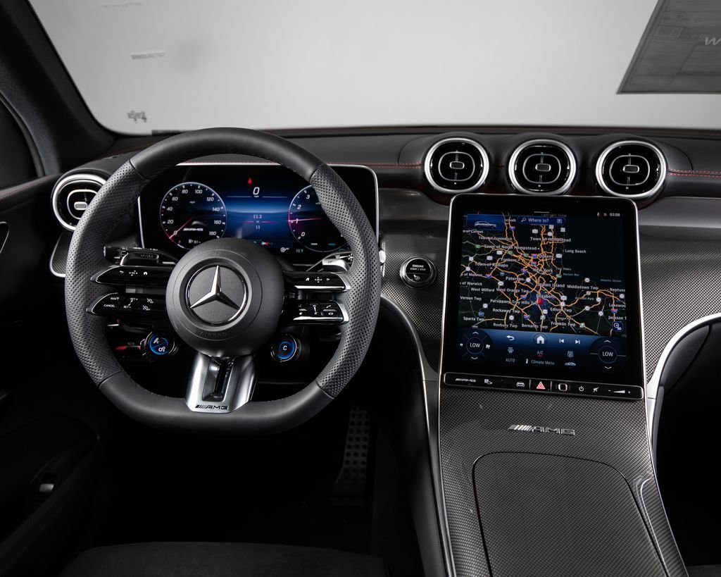 New 2026 MANUFAKTUR Patagonia Red Metallic Mercedes-Benz GLC 43 AMG® image 8