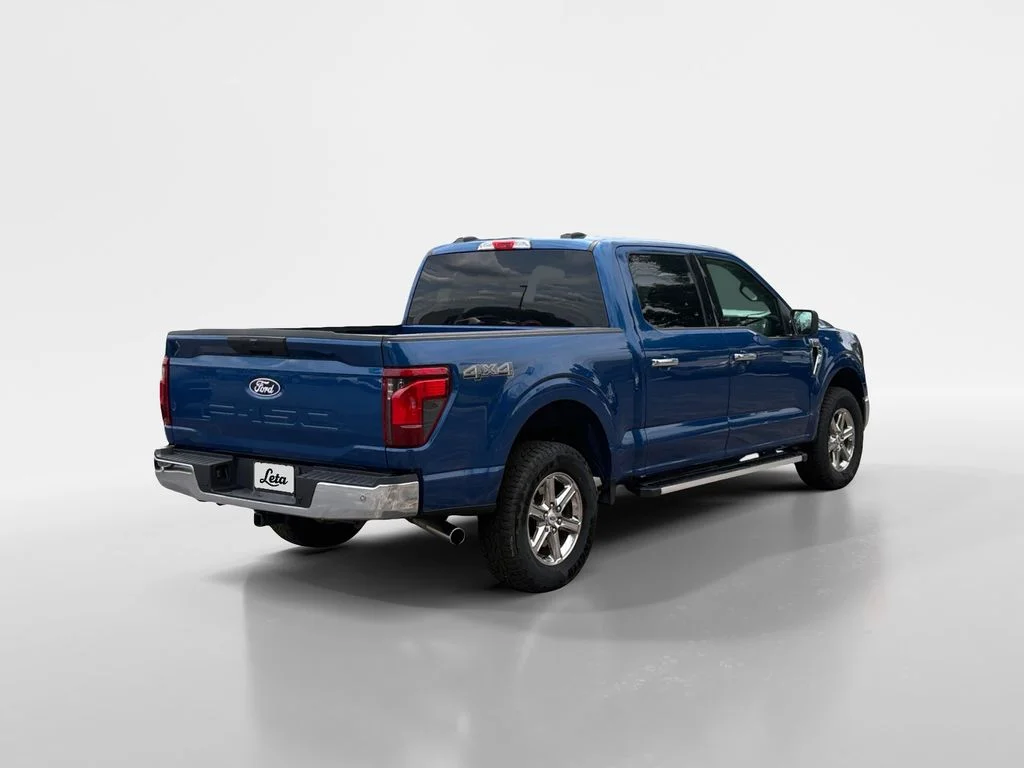 Used 2025 Blue Metallic Ford XLT image 4
