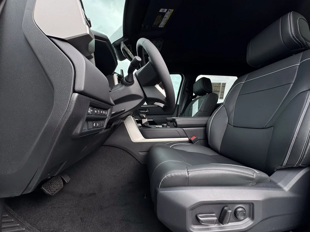 2026 Toyota Tundra Limited - Photo 16