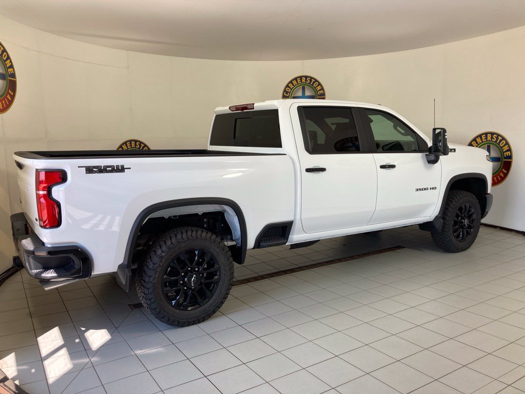 New 2026 Summit White Chevrolet LT image 19