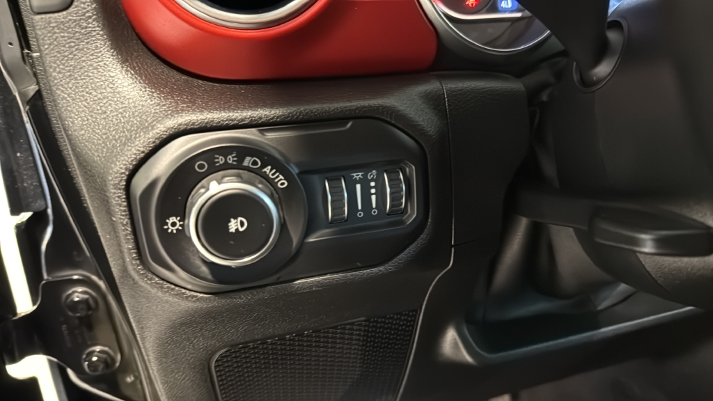 Used 2019 Black Jeep Unlimited Rubicon image 31