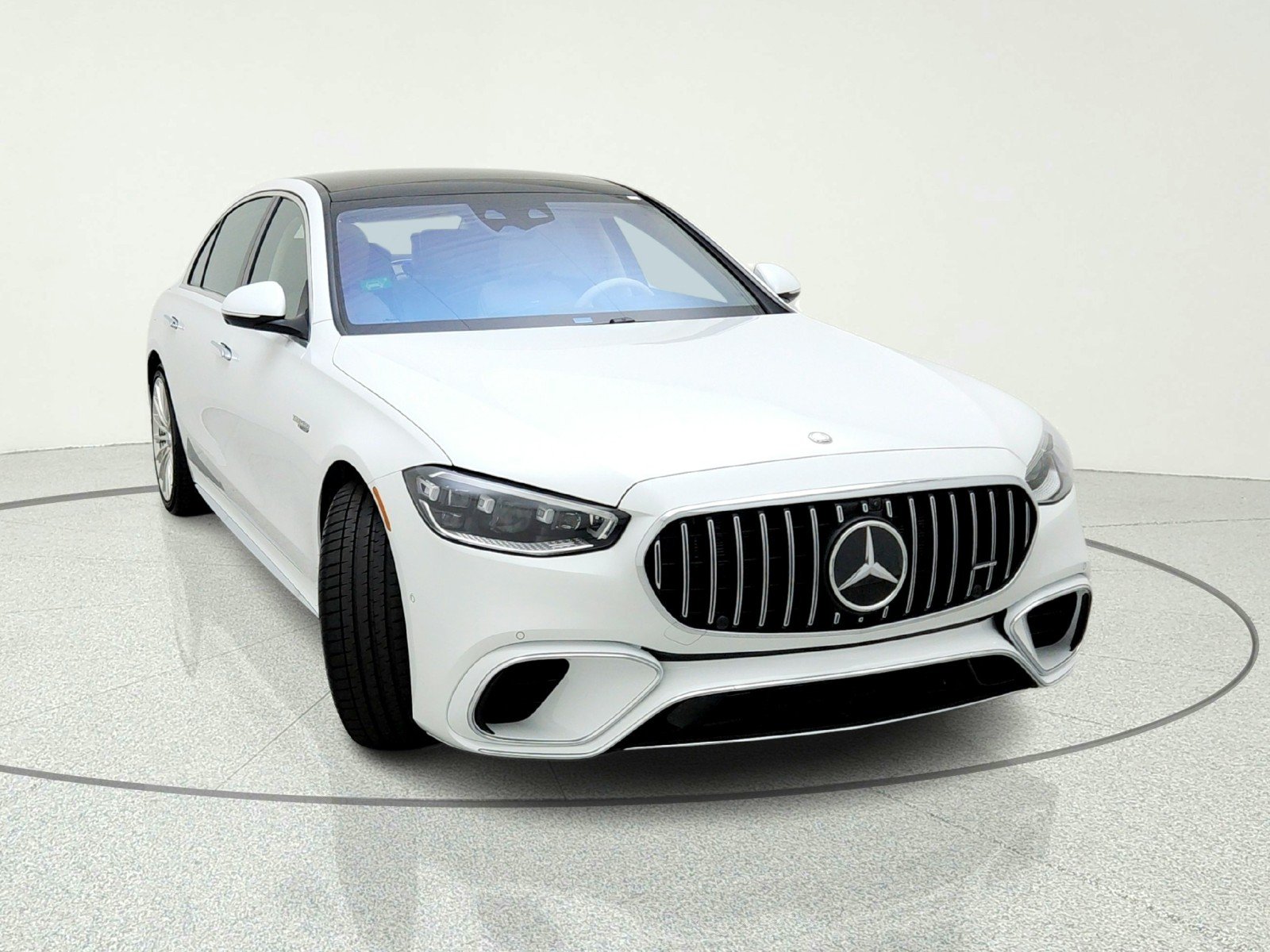 New 2026 MANUFAKTUR Moonlight White Metallic Mercedes-Benz AMG® S 63 E 4MATIC Sedan image 4