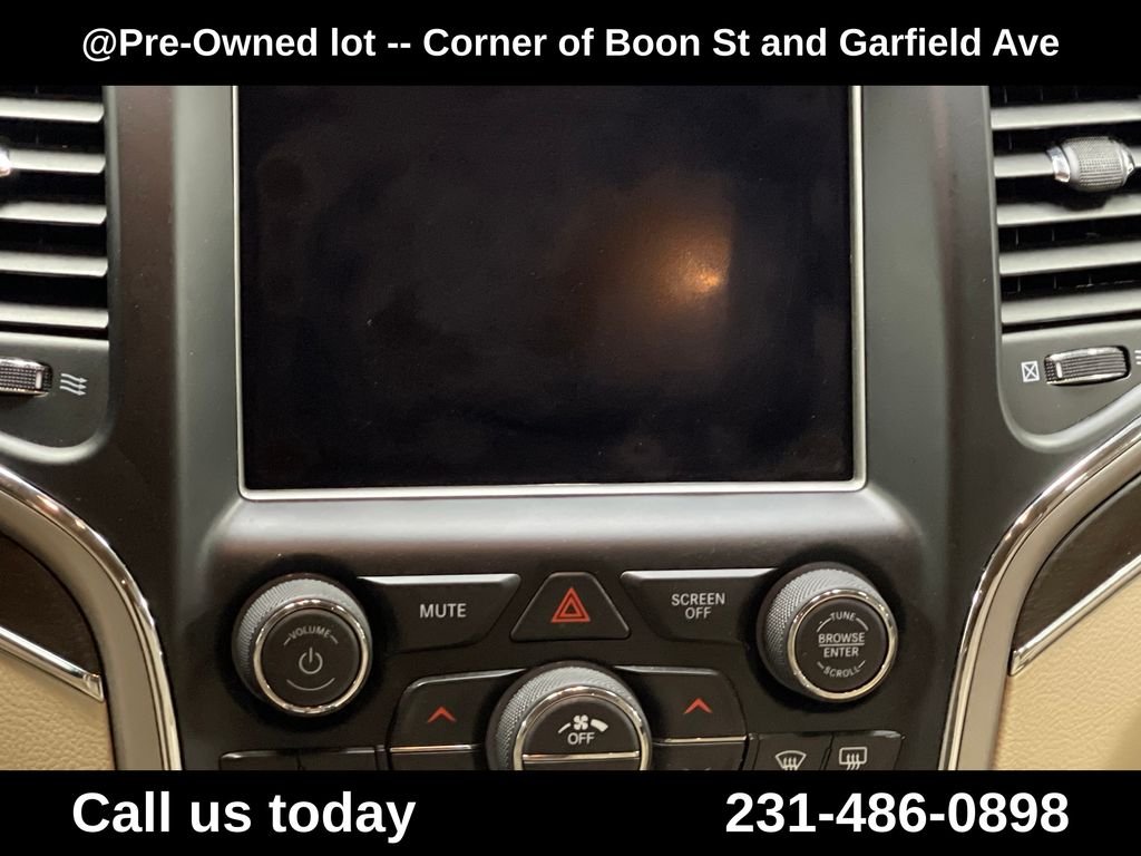 Used 2018 Black Jeep Limited image 19
