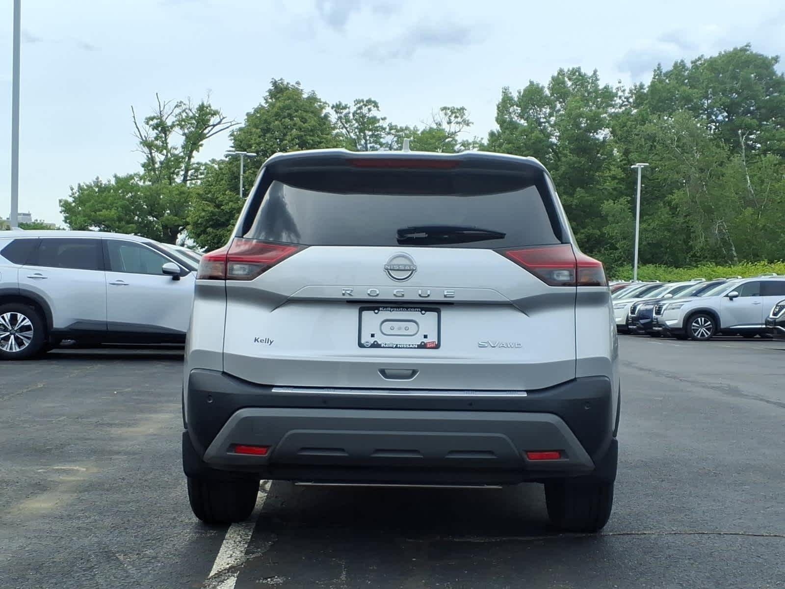 Certified Used 2023 Brilliant Silver Metallic Nissan SV image 6