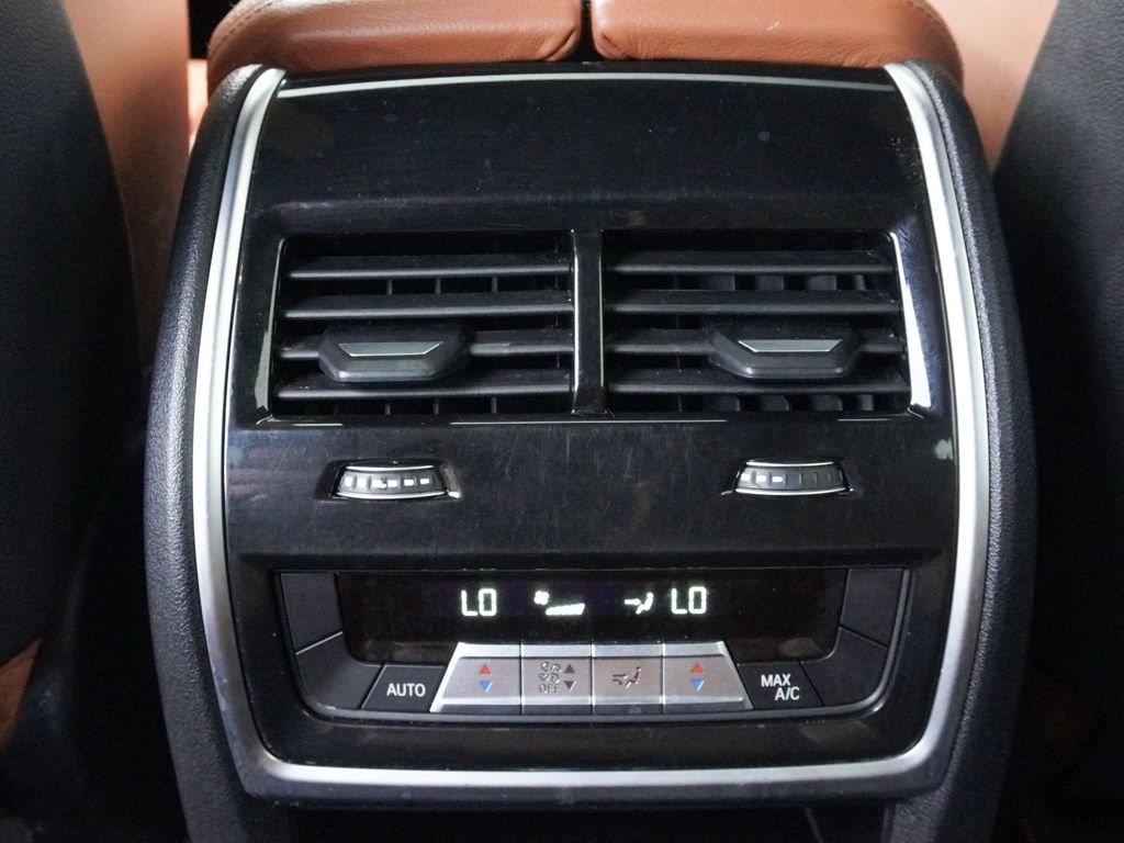 Used 2022 Gray BMW xDrive40i image 55