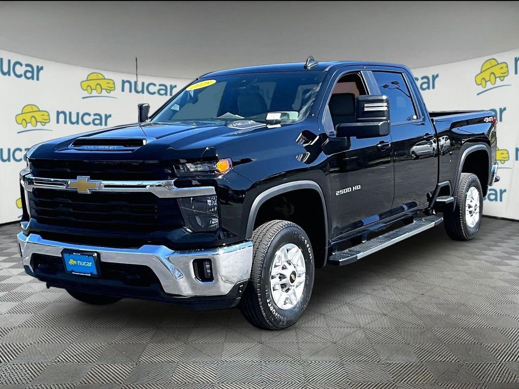 Used 2025 Black Chevrolet LT image 3