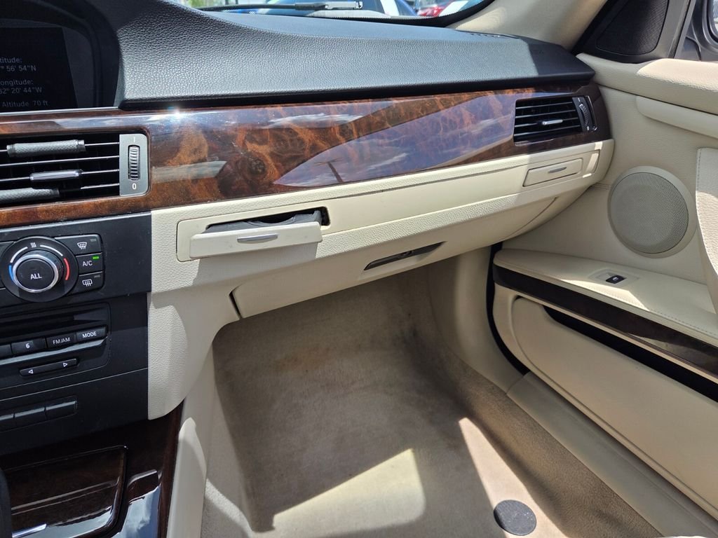 Used 2013 Silver BMW 328i image 26