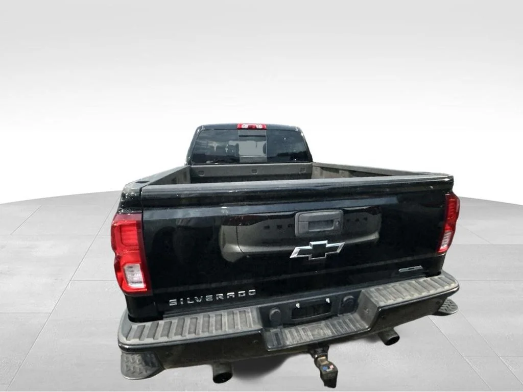 Used 2016 Black Chevrolet LTZ image 10