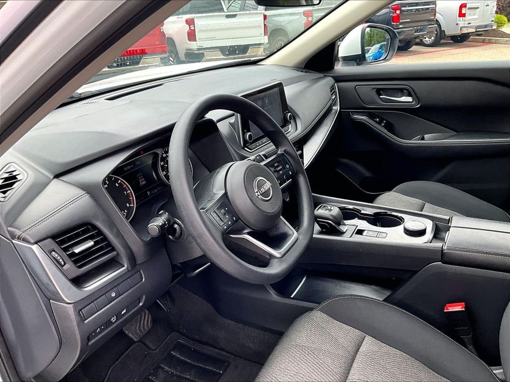 Used 2024 White Nissan SV image 8