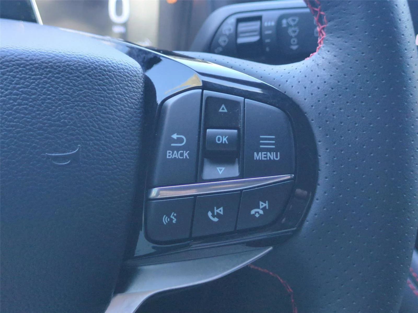 Used 2025 Vapor Blue Ford ST-Line image 21