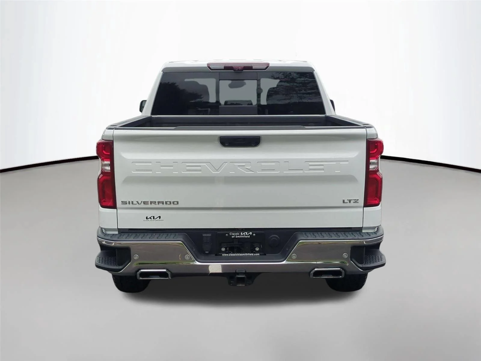 Used 2023 Summit White Chevrolet LTZ image 4