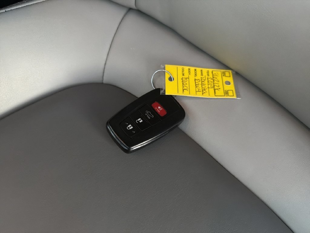 2019 Toyota RAV4 XLE Premium - Photo 35