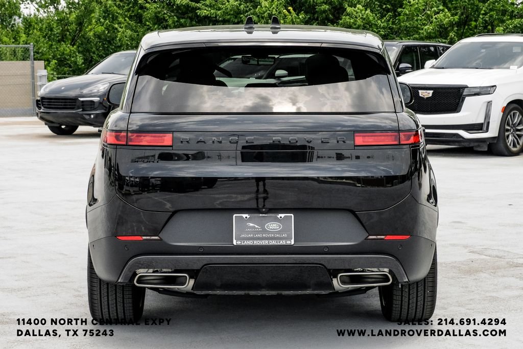 New 2026 Santorini Black Metallic Land Rover SE image 11