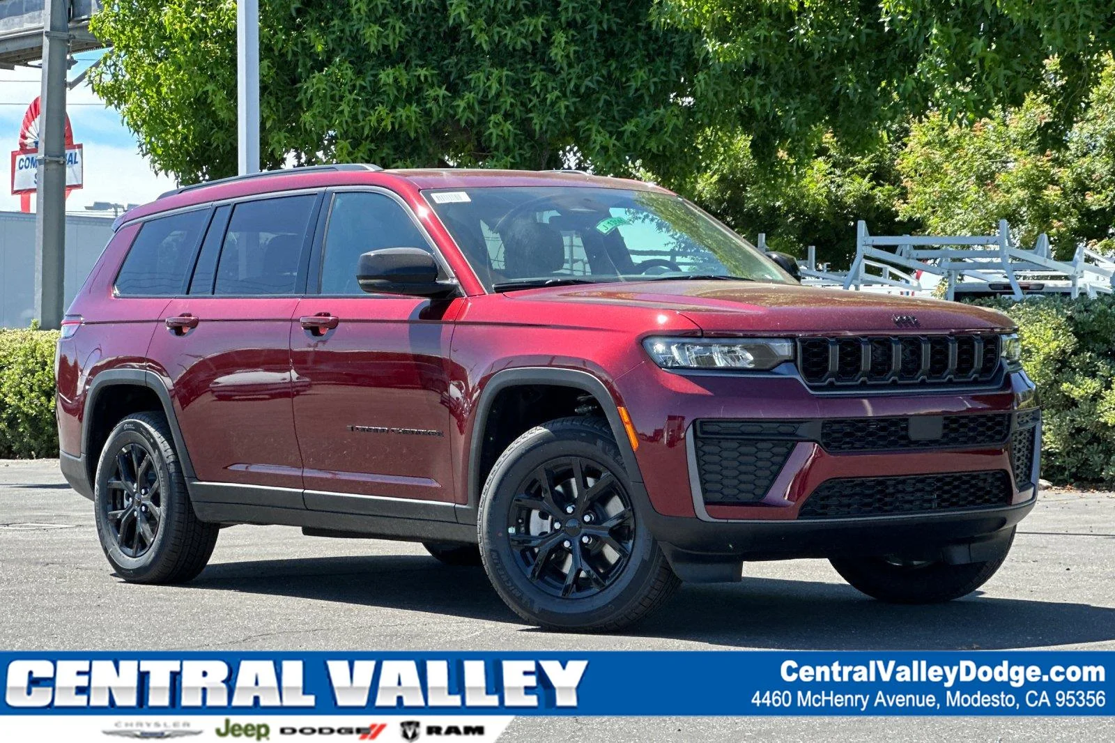 New 2026 Velvet Red Pearl-Coat Exterior Paint Jeep Laredo Altitude image 1