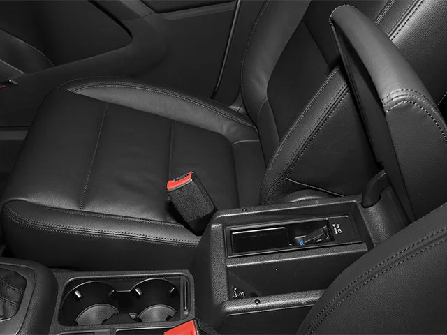 Used 2014 Pepper Gray Metallic Volkswagen S image 20