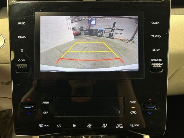 Used 2024 White Pearl Hyundai SEL image 32