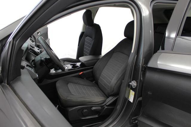 Used 2016 Magnetic Metallic Ford SE image 17