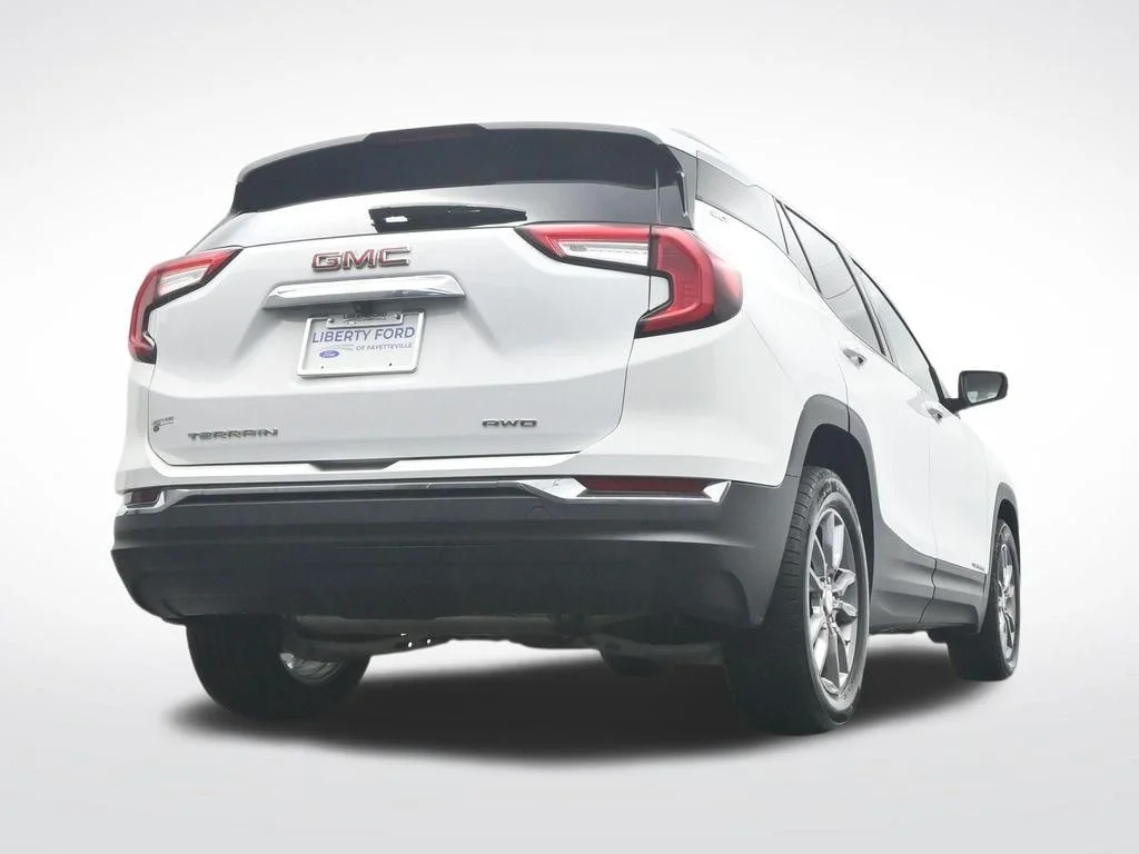 Certified Used 2024 Summit White GMC SLT image 37