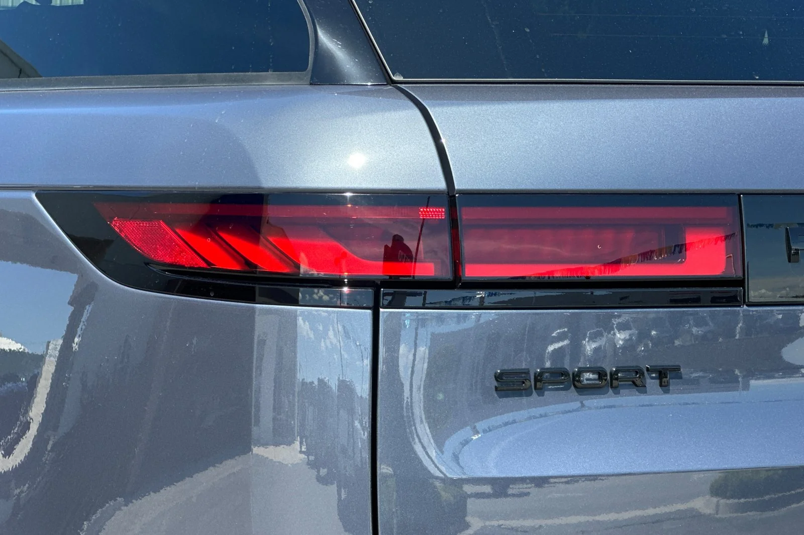 New 2026 Varesine Blue Land Rover SE image 26