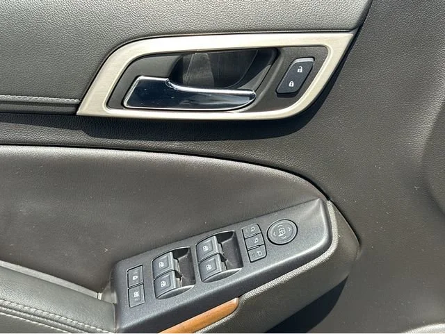Used 2020 Summit White GMC Denali image 33