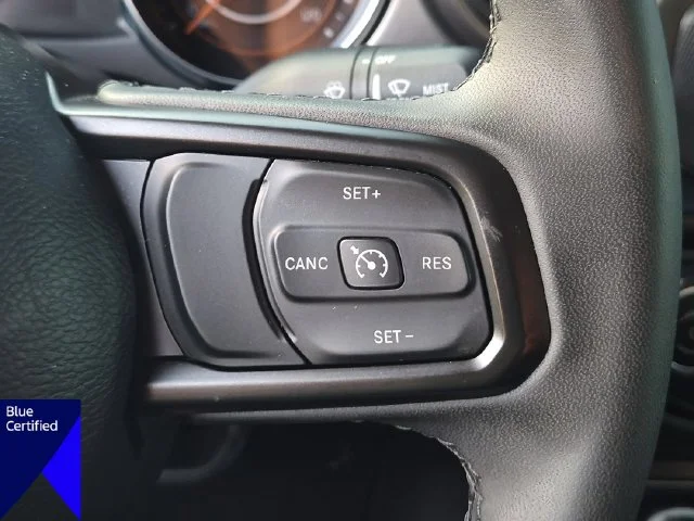 Used 2023 Red Jeep Sport S image 19
