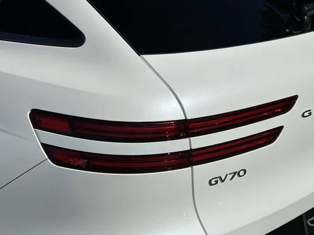 Used 2026 White Genesis 2.5T Sport Prestige image 14