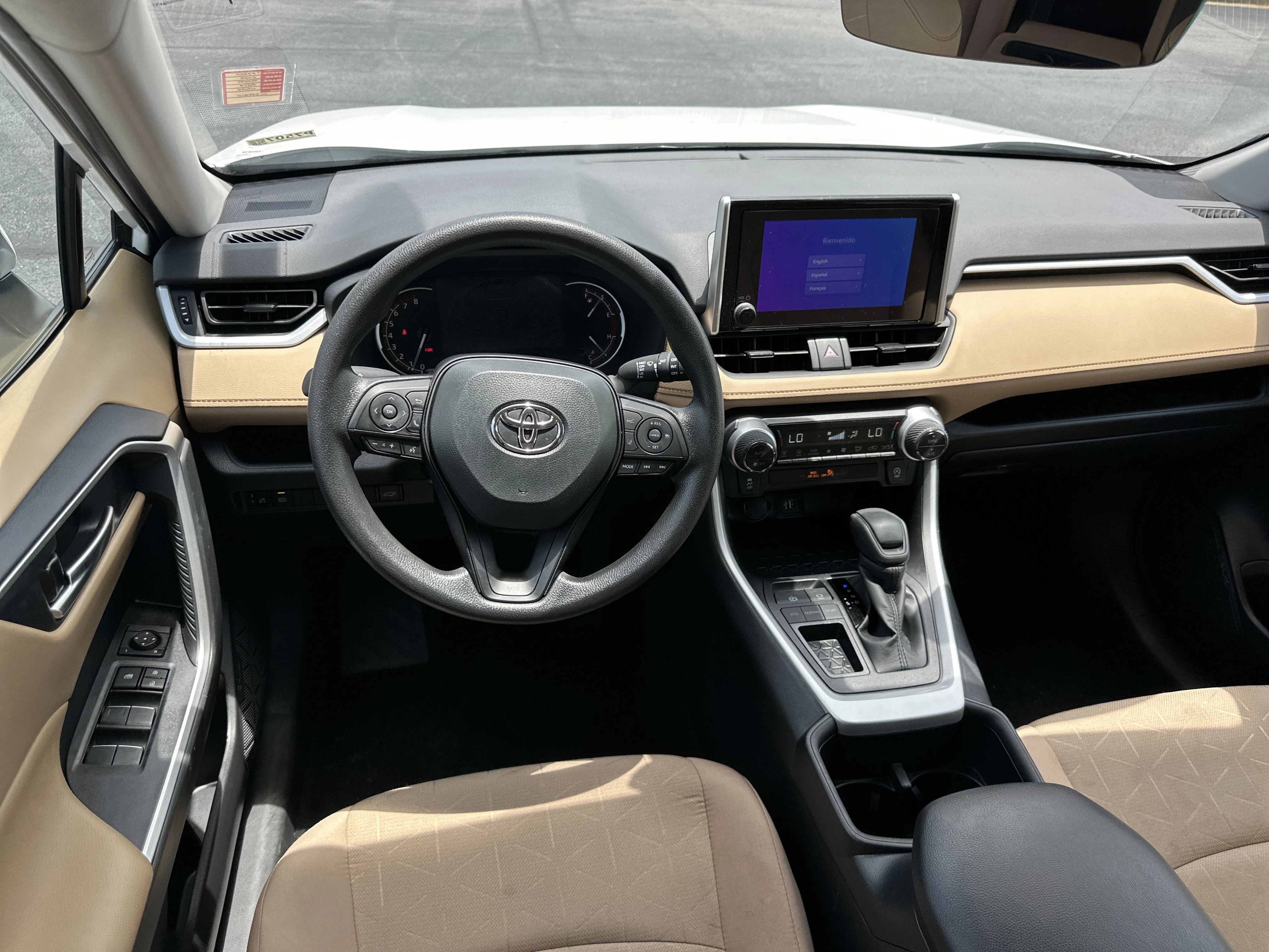 Used 2025 Ice Cap Toyota XLE image 23