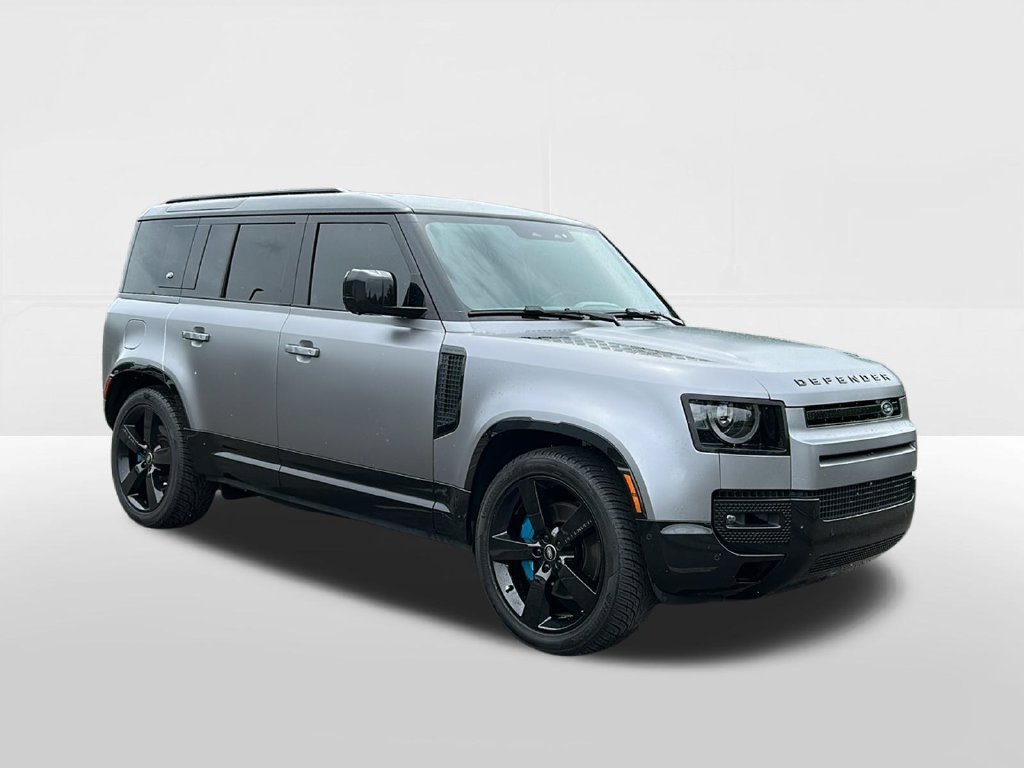 Certified Used 2024 Gray Land Rover X-Dynamic SE image 2