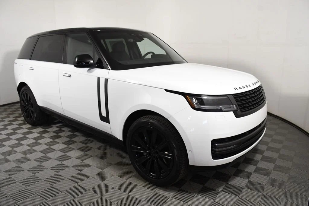 New 2026 Fuji White Land Rover SE image 8
