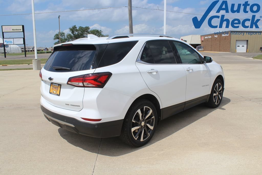 Used 2022 Summit White Chevrolet Premier image 3