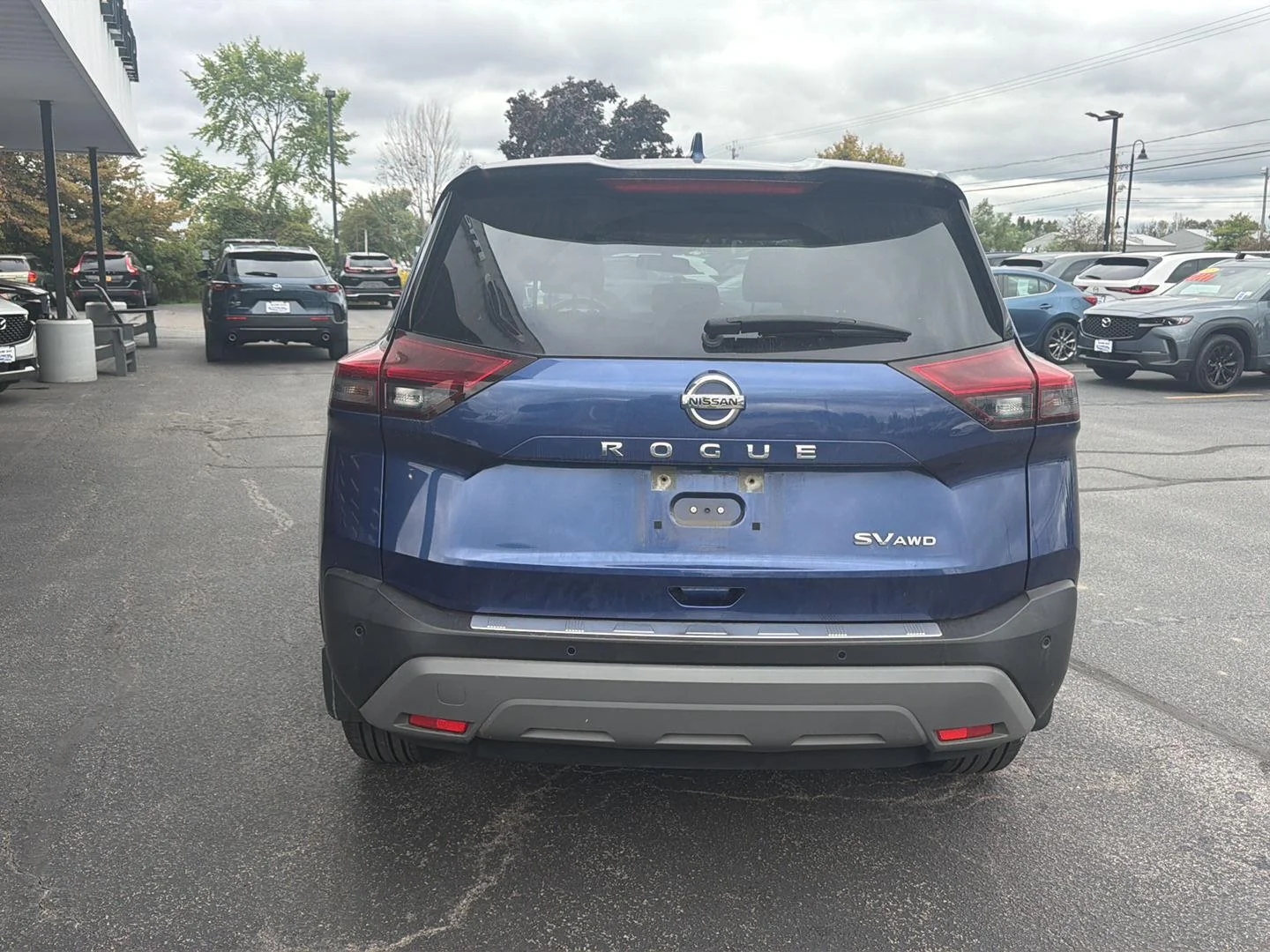 Used 2021 Caspian Blue Metallic Nissan SV image 7