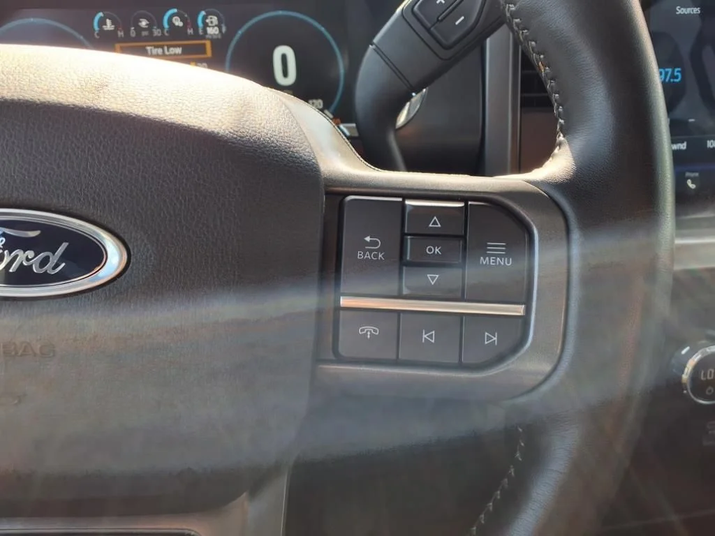 Used 2021 White Ford Lariat image 8