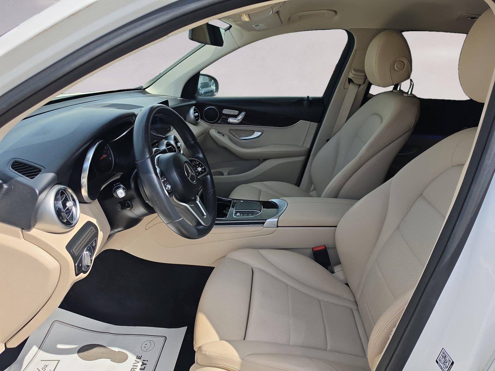 Used 2022 Polar White Mercedes-Benz GLC 300 image 9