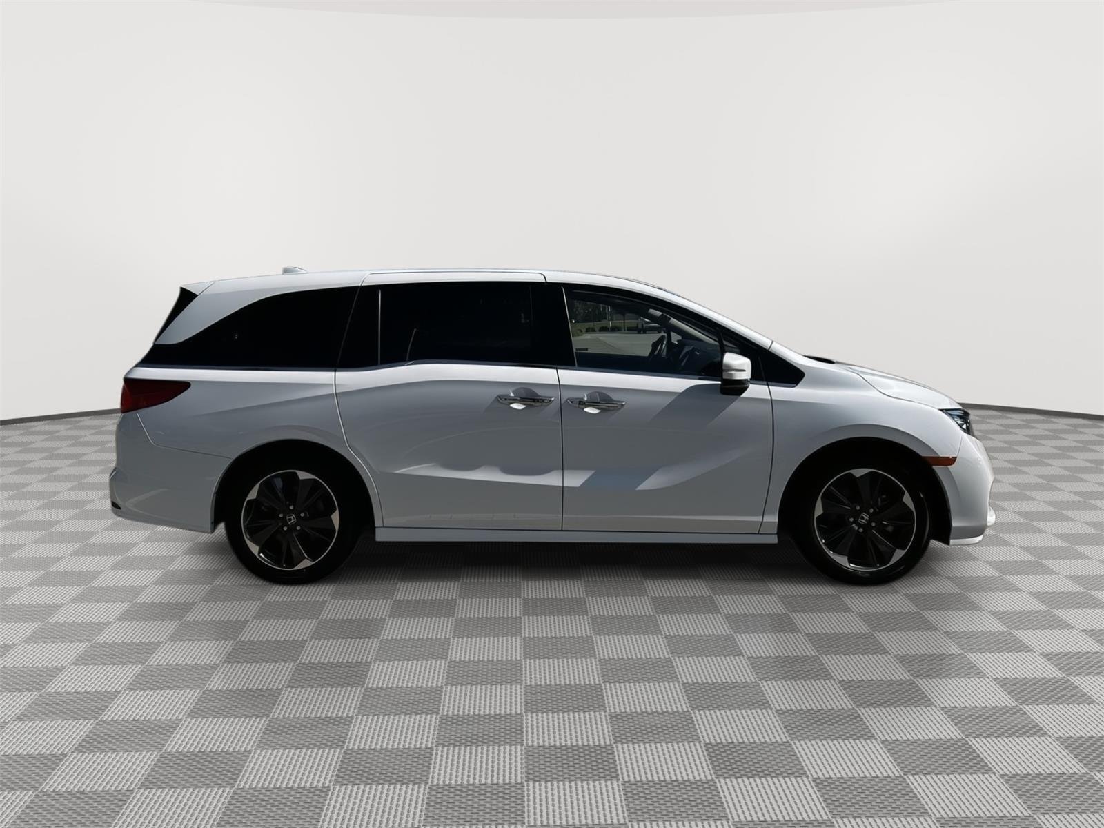 Used 2024 Platinum White Pearl Honda Elite image 7